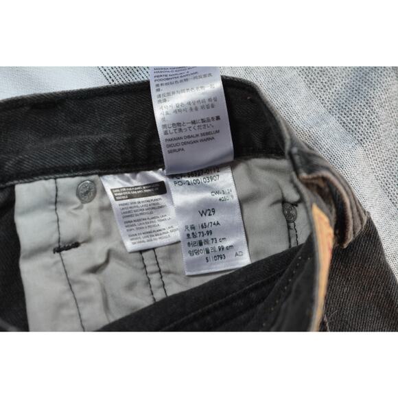 Levi's 501 Original Fit high-rise denim shorts - Picture 5 of 7